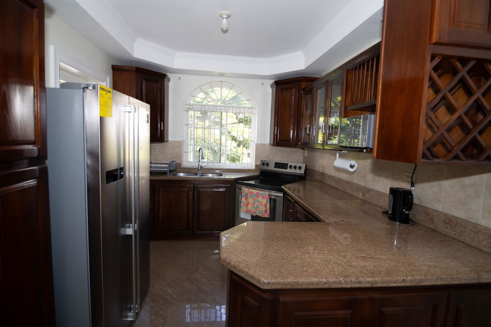 Furnished-2-Bedroom-Apartment-for-Sale-in-Kingston-6-Ottawa-Manor Tenth image of 14-9 9 Ottawa Avenue in Kingston 6, St. Andrew, Jamaica - property is For Sale