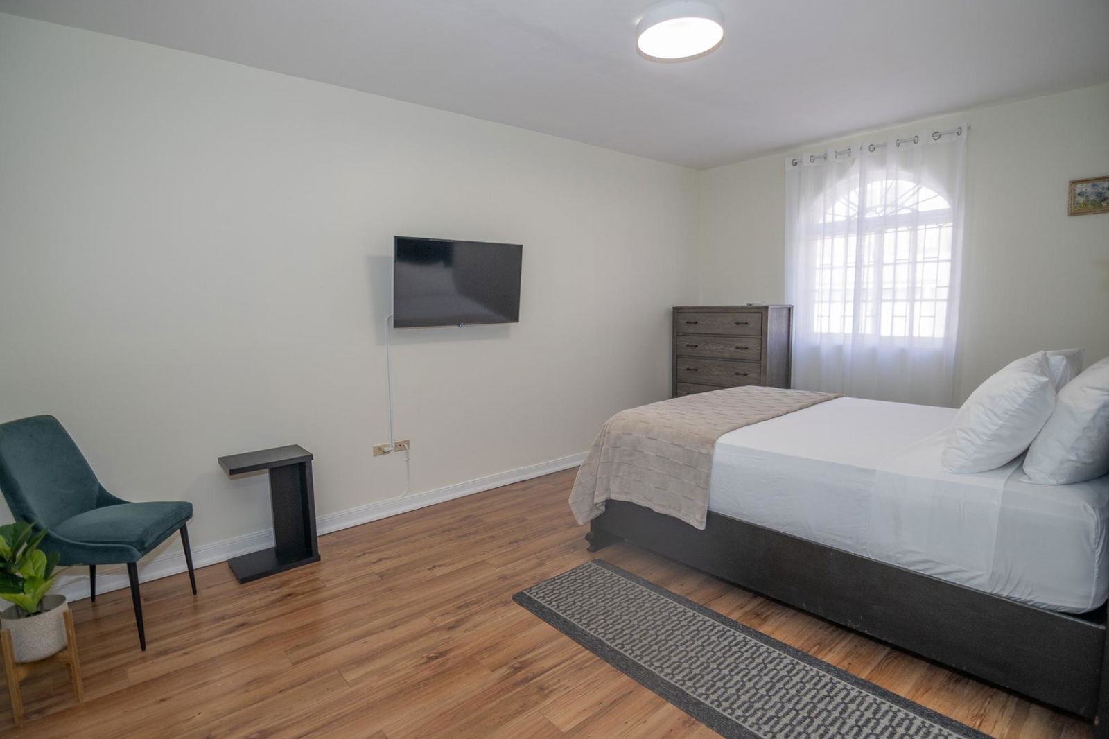 Furnished-2-Bedroom-Apartment-for-Sale-in-Kingston-6-Ottawa-Manor First image of 14-9 9 Ottawa Avenue in Kingston 6, St. Andrew, Jamaica - property is For Sale