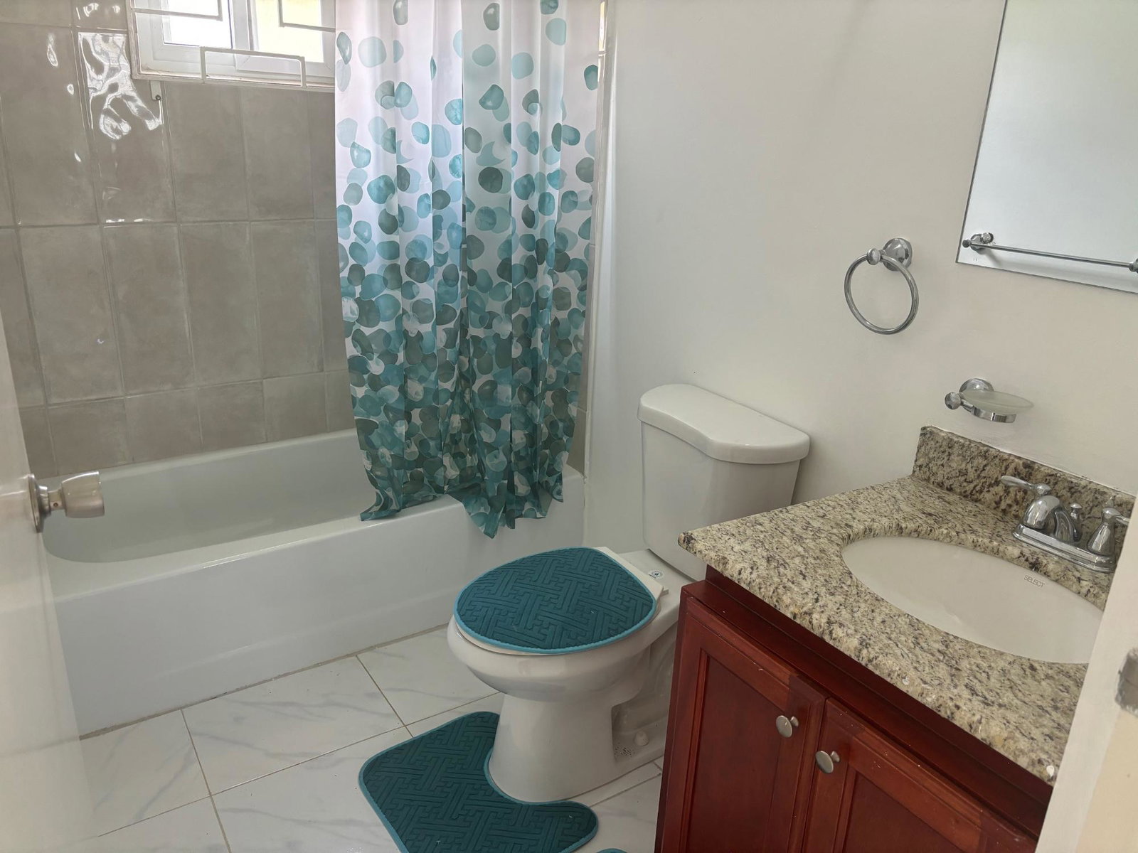 Furnished-2-Bedroom-House-for-Rent-in-Hanover-Jamaica-Industry-Cove-Manor Thirteenth image of Industry Cove Manor in Green Island, Hanover, Jamaica - property is For Rent