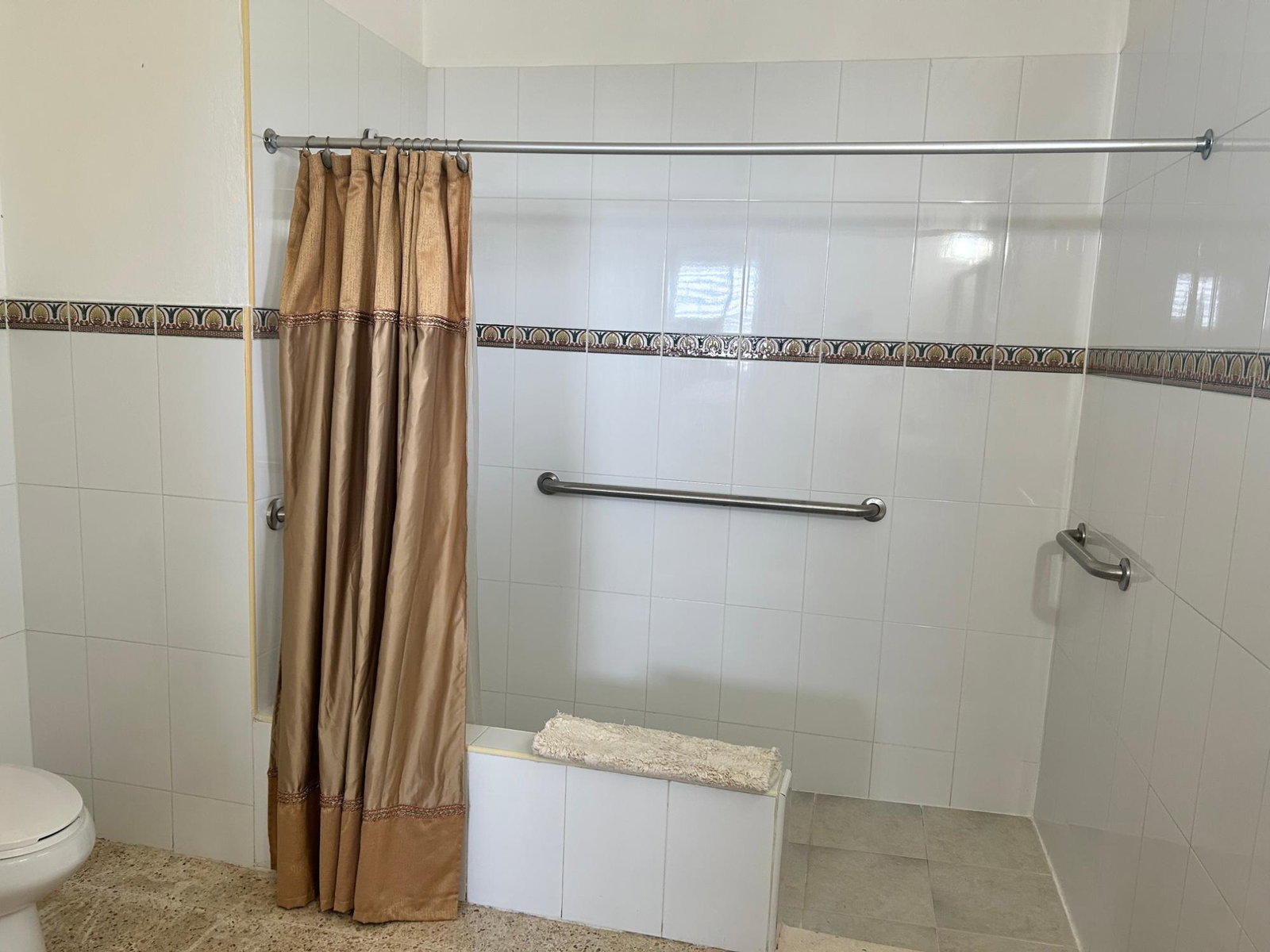 Twentieth image of Brentwood Terrace in Red Hills, St. Andrew, Jamaica - property is For Sale
