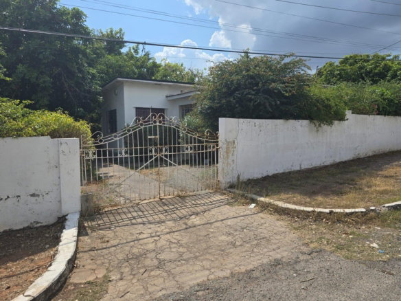 First image of 166-3 Cartridge Road, Norman ga in Kingston 2, Kingston, Jamaica - property is For Sale