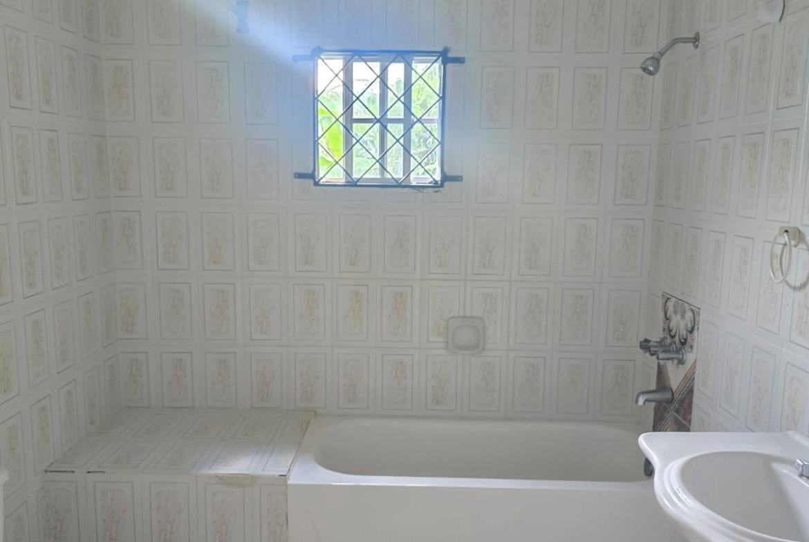 Thirteenth image of Mile Gully District in MILE GULLY, Manchester, Jamaica - property is For Sale