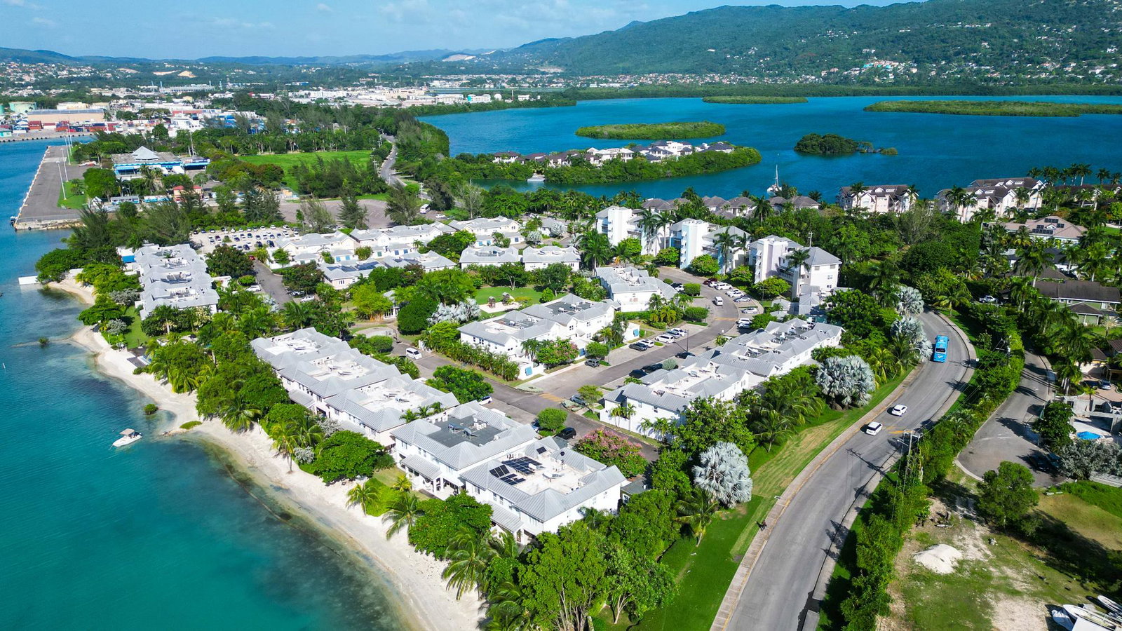 Luxurious-3-Bedroom-Townhouse-for-Rent-in-22-Freeport-Montego-Bay Second image of Apt 4- 22 Freeport in Montego Bay, St. James, Jamaica - property is For Rent