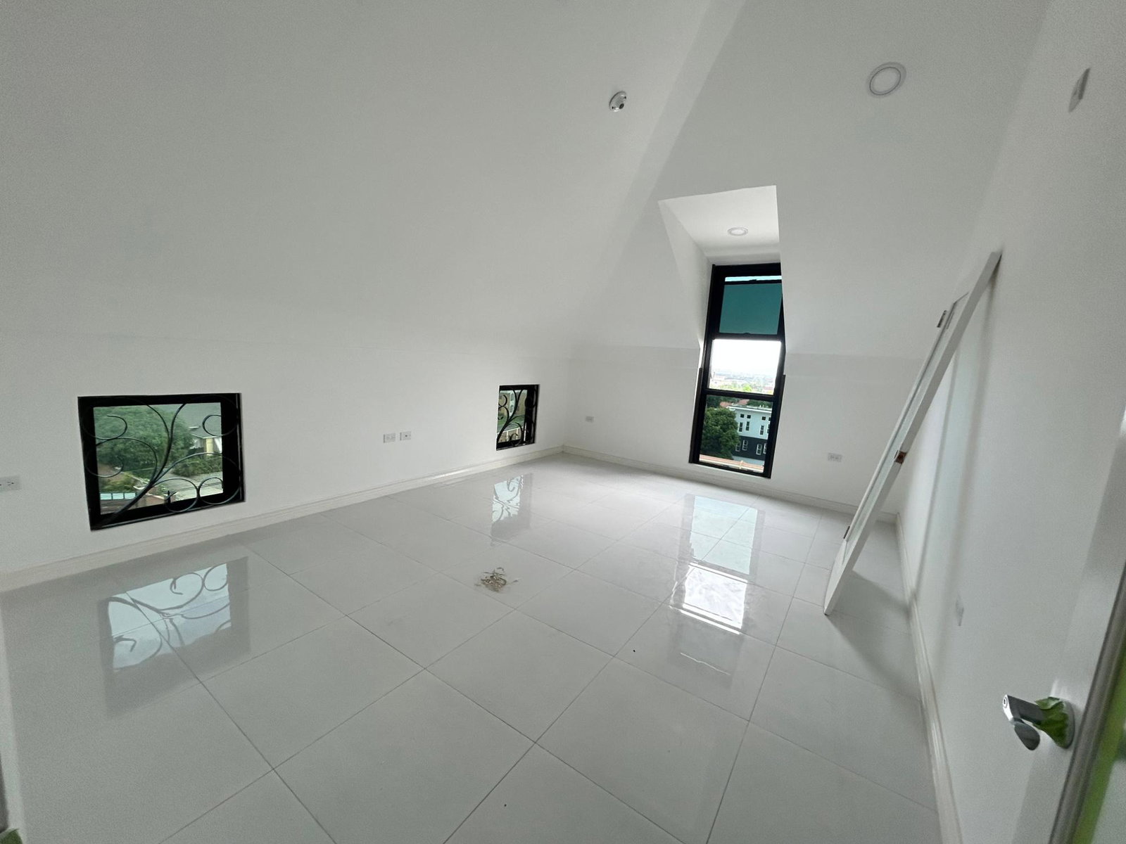 Thirteenth image of 13-31 Rochester Avenue in Kingston 8, St. Andrew, Jamaica - property is For Sale