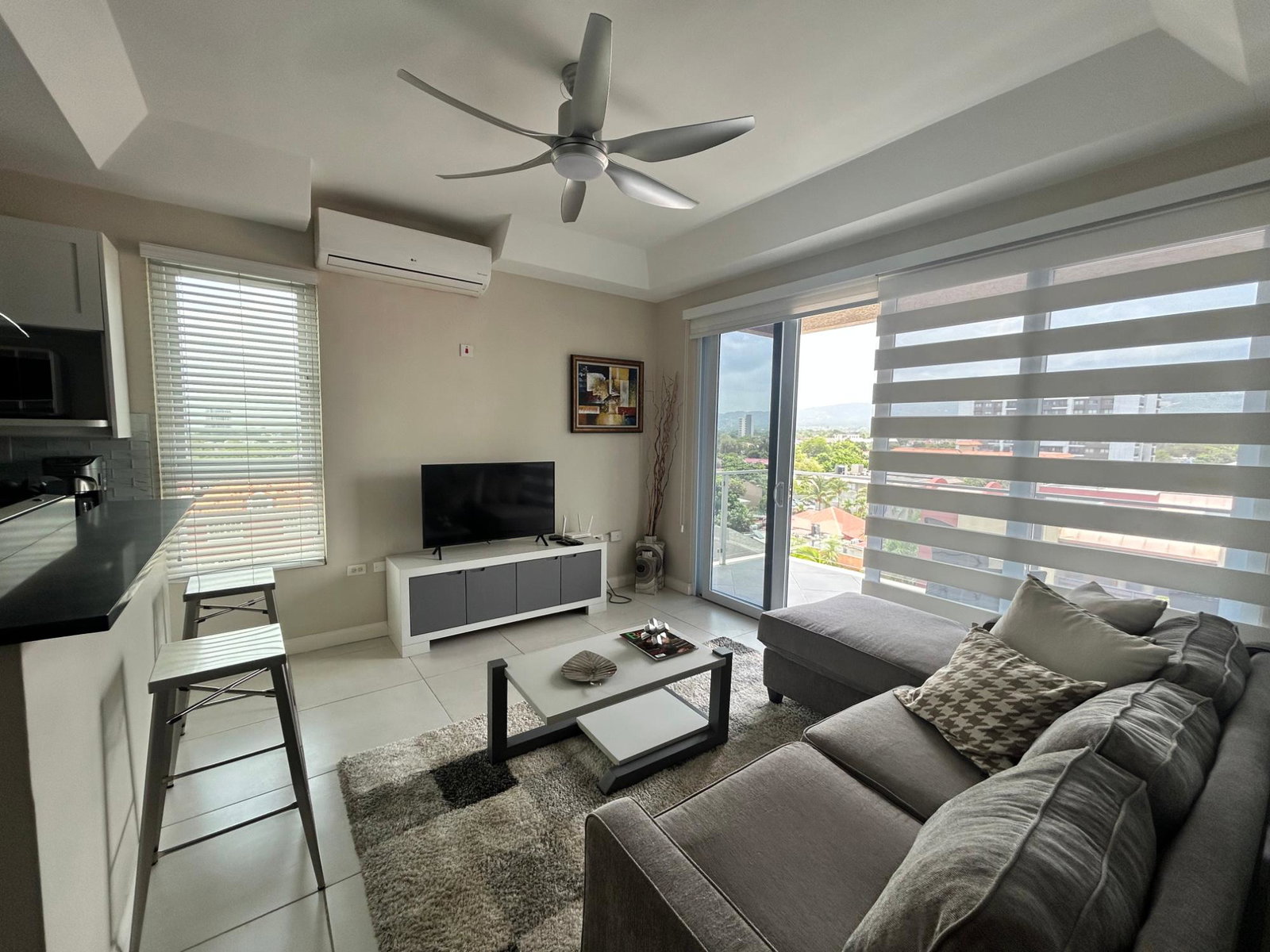 Eleventh image of 601-2-6 Comlin Bank Road in Kingston 5, St. Andrew, Jamaica - property is For Rent