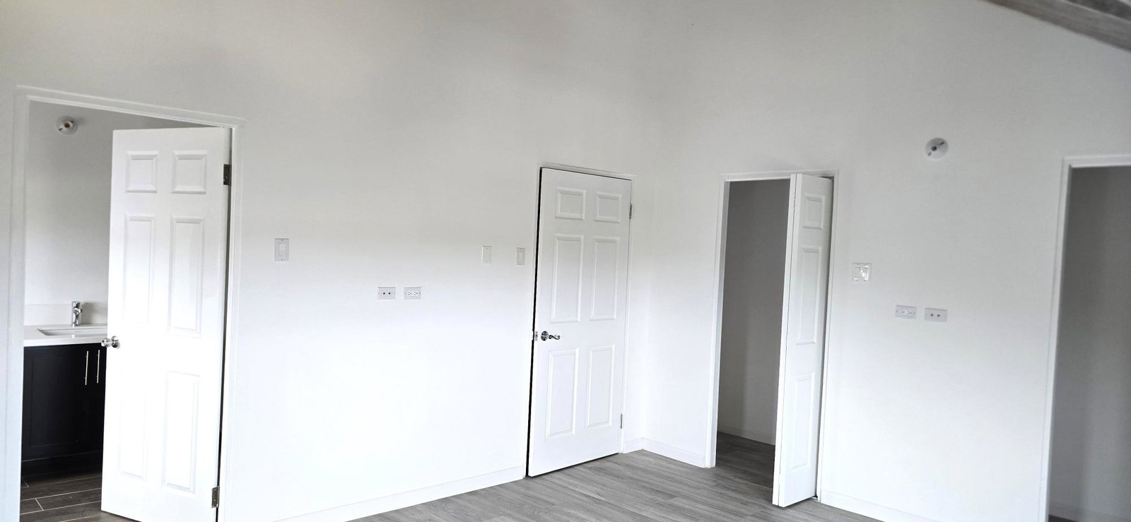 Luxury-2-Bed-Penthouse-Apartment-for-Rent-in-Kingston-8-Jamaica Twenty-Ninth image of Apt F9-67 Shortwood Road in Kingston 8, St. Andrew, Jamaica - property is For Rent