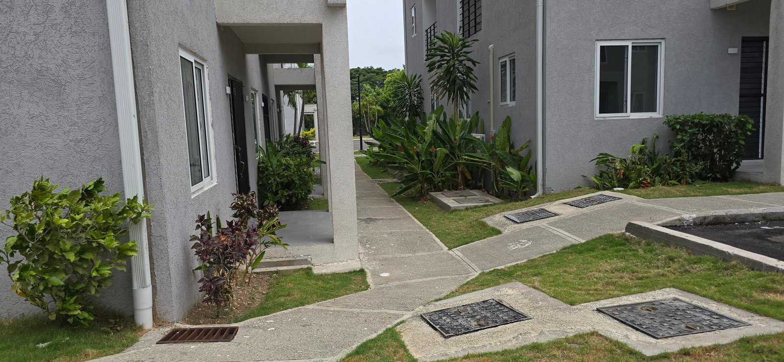Luxury-2-Bed-Penthouse-Apartment-for-Rent-in-Kingston-8-Jamaica Sixth image of Apt F9-67 Shortwood Road in Kingston 8, St. Andrew, Jamaica - property is For Rent
