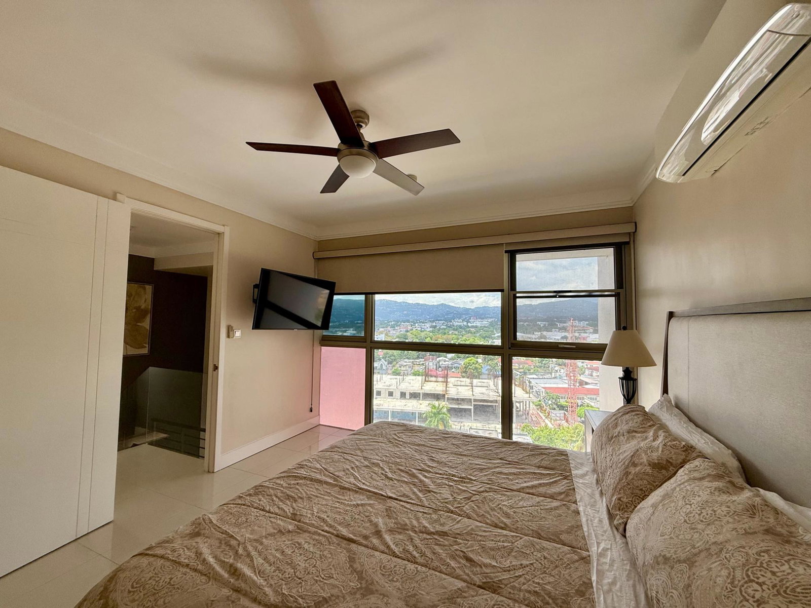 Thirtieth image of 901-20 South Avenue in Kingston 10, St. Andrew, Jamaica - property is For Rent