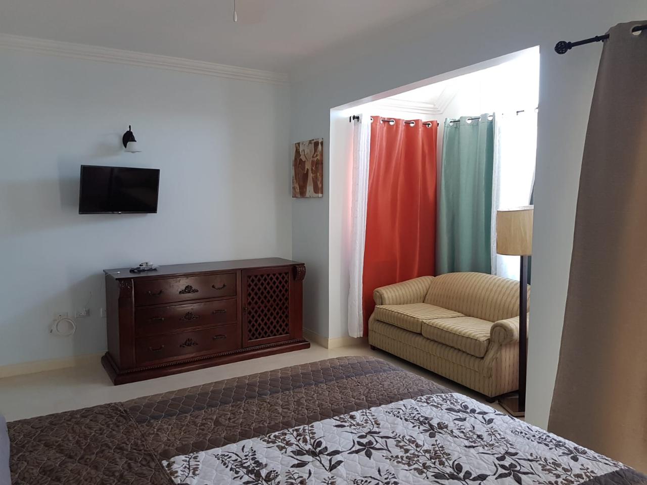 Luxury-2-Bedroom-Townhouse-for-Rent-in-Ocho-Rios-St.-Ann Eleventh image of 3 Stanmore in Ocho Rios, St. Ann, Jamaica - property is For Rent