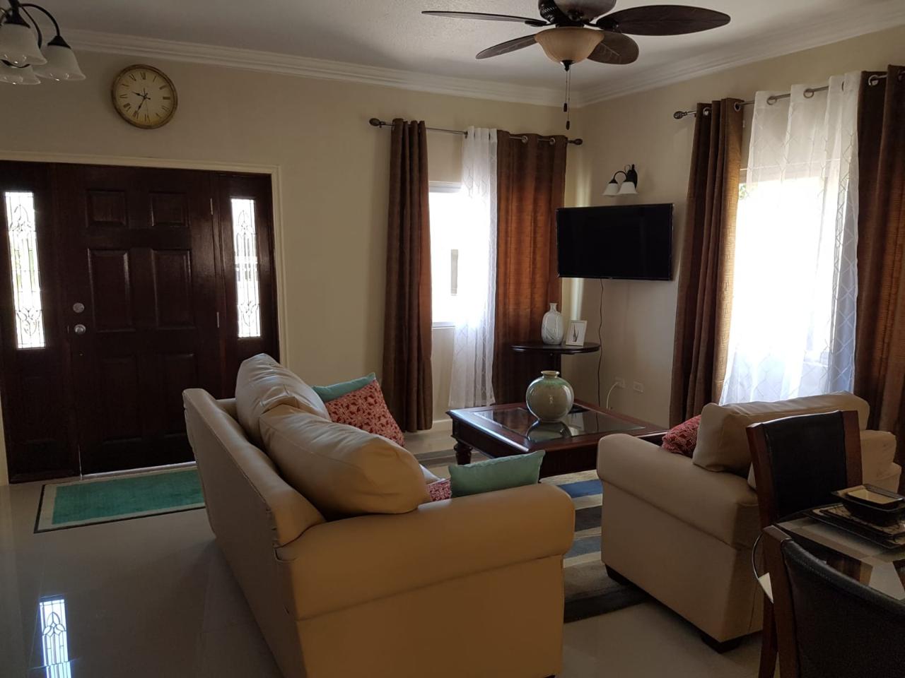 Luxury-2-Bedroom-Townhouse-for-Rent-in-Ocho-Rios-St.-Ann Third image of 3 Stanmore in Ocho Rios, St. Ann, Jamaica - property is For Rent