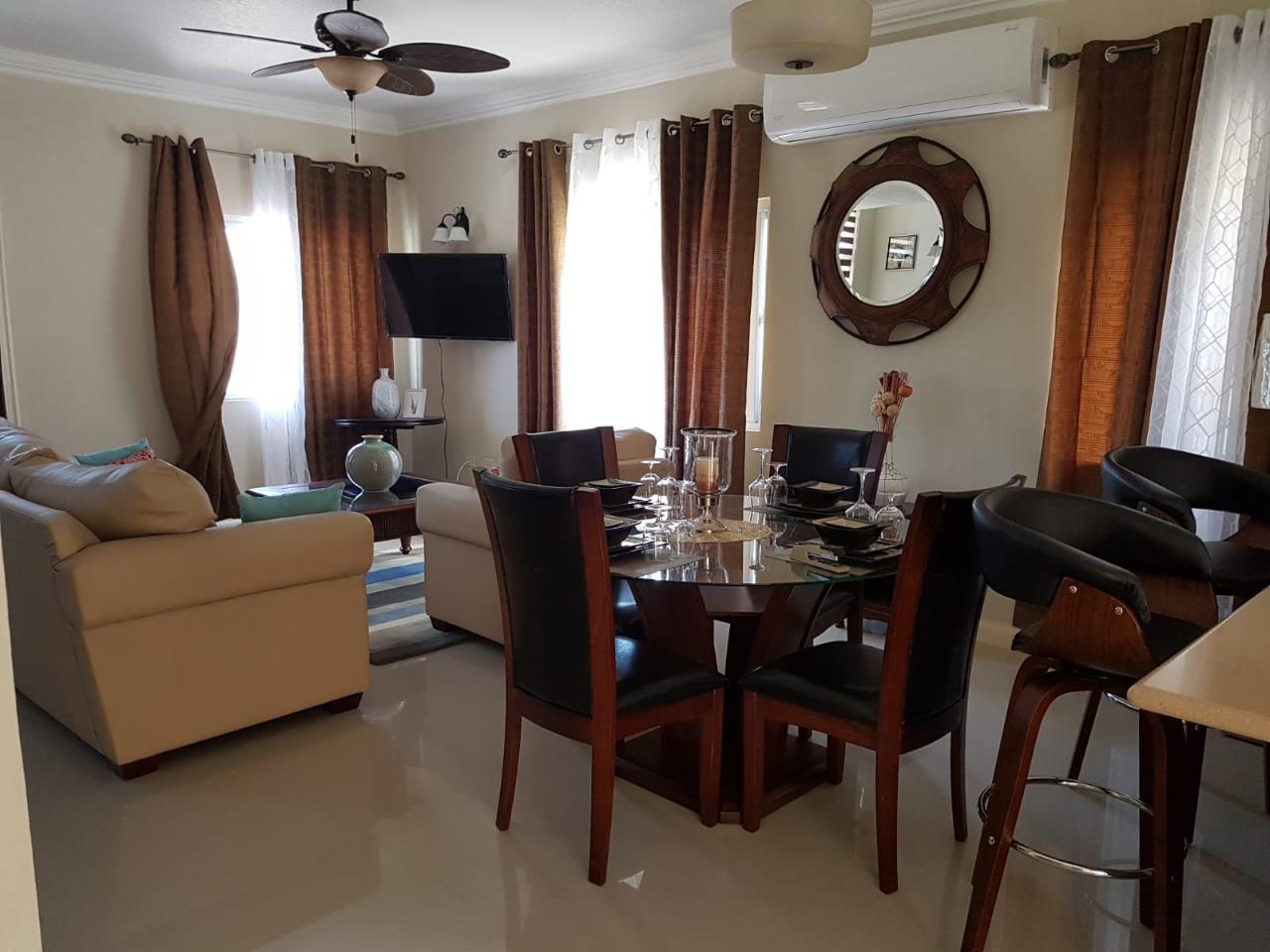 Luxury-2-Bedroom-Townhouse-for-Rent-in-Ocho-Rios-St.-Ann Fifth image of 3 Stanmore in Ocho Rios, St. Ann, Jamaica - property is For Rent