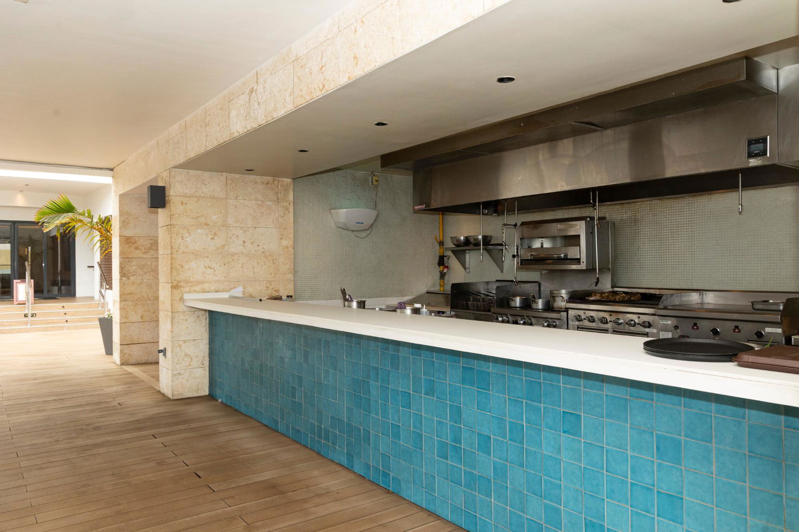 Thirteenth image of 1105-2-4 King Street in KINGSTON, Kingston, Jamaica - property is For Rent