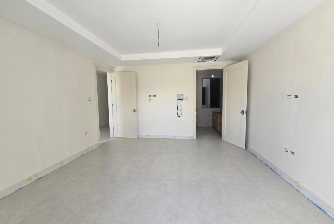 Sixth image of 2-5 Parkway Close in Kingston 8, St. Andrew, Jamaica - property is For Sale