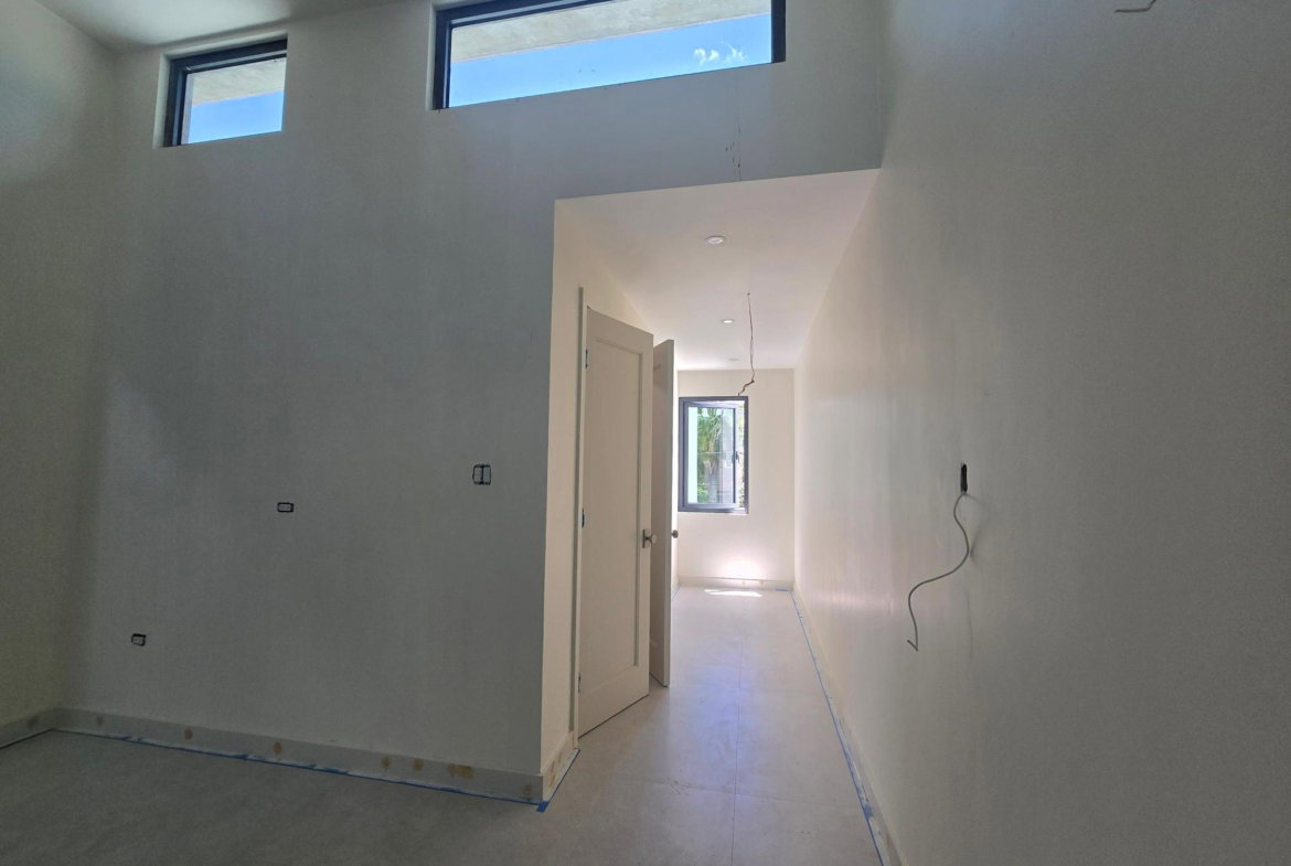 Tenth image of 2-5 Parkway Close in Kingston 8, St. Andrew, Jamaica - property is For Sale