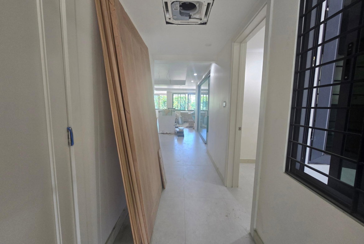 Nineteenth image of 2-5 Parkway Close in Kingston 8, St. Andrew, Jamaica - property is For Sale