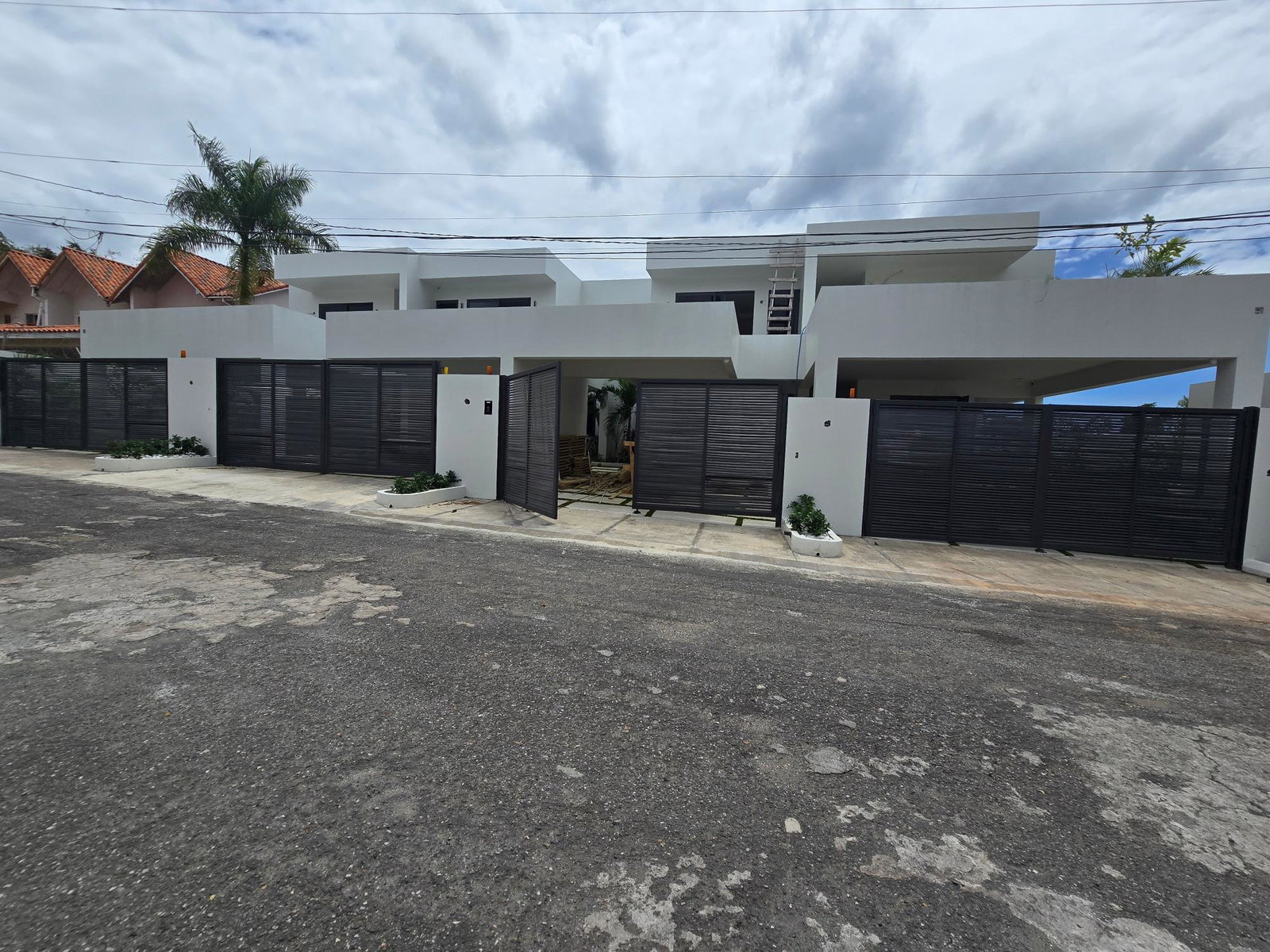 Luxury-3-Bed-Townhouse-for-Sale-in-Waterworks-Kingston-Jamaica Second image of 2-5 Parkway Close in Kingston 8, St. Andrew, Jamaica - property is For Sale