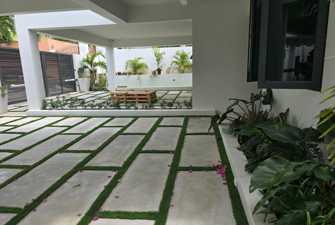 Fourth image of 2-5 Parkway Close in Kingston 8, St. Andrew, Jamaica - property is For Sale