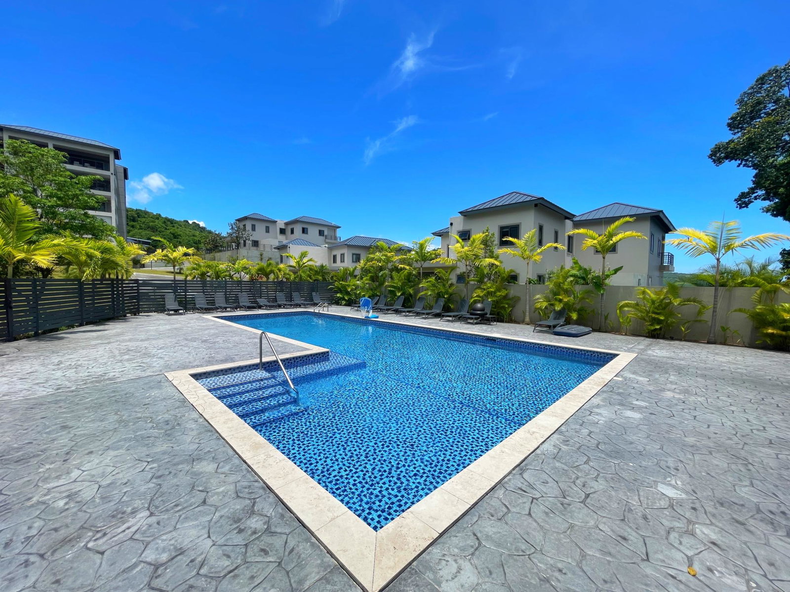 Seventh image of 44a-1a Tavistock Terrace in Kingston 6, St. Andrew, Jamaica - property is For Rent