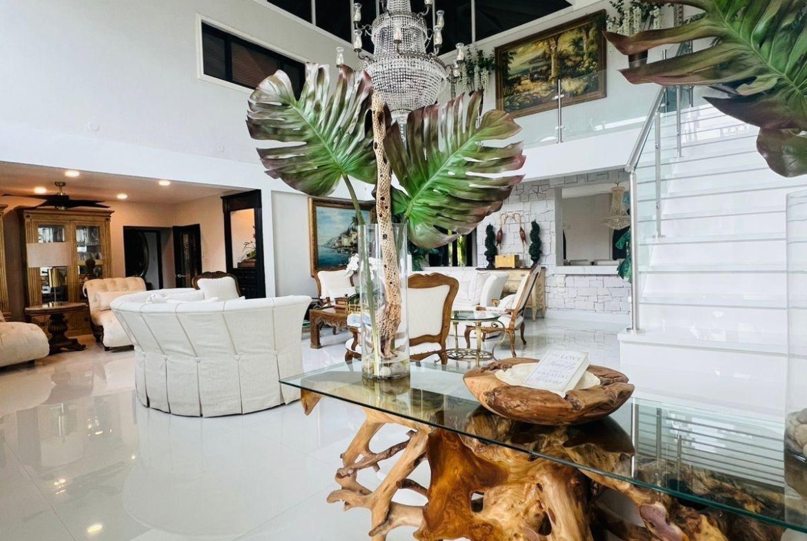 First image of 6 Garden View in Kingston 8, St. Andrew, Jamaica - property is For Rent