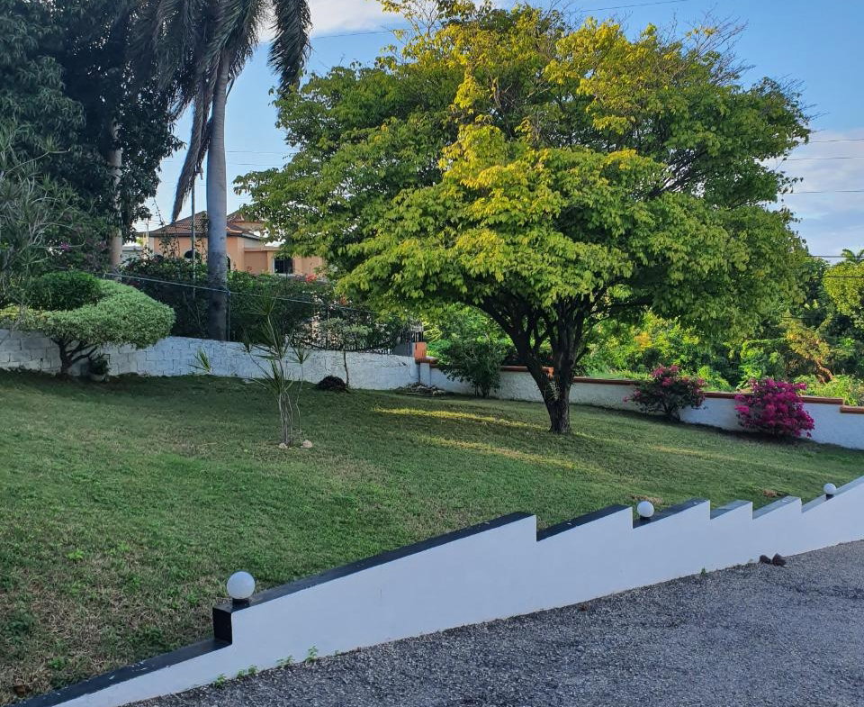 Thirtieth image of 10 Mavis Craig Ave Mango Wal in Montego Bay, St. James, Jamaica - property is For Rent