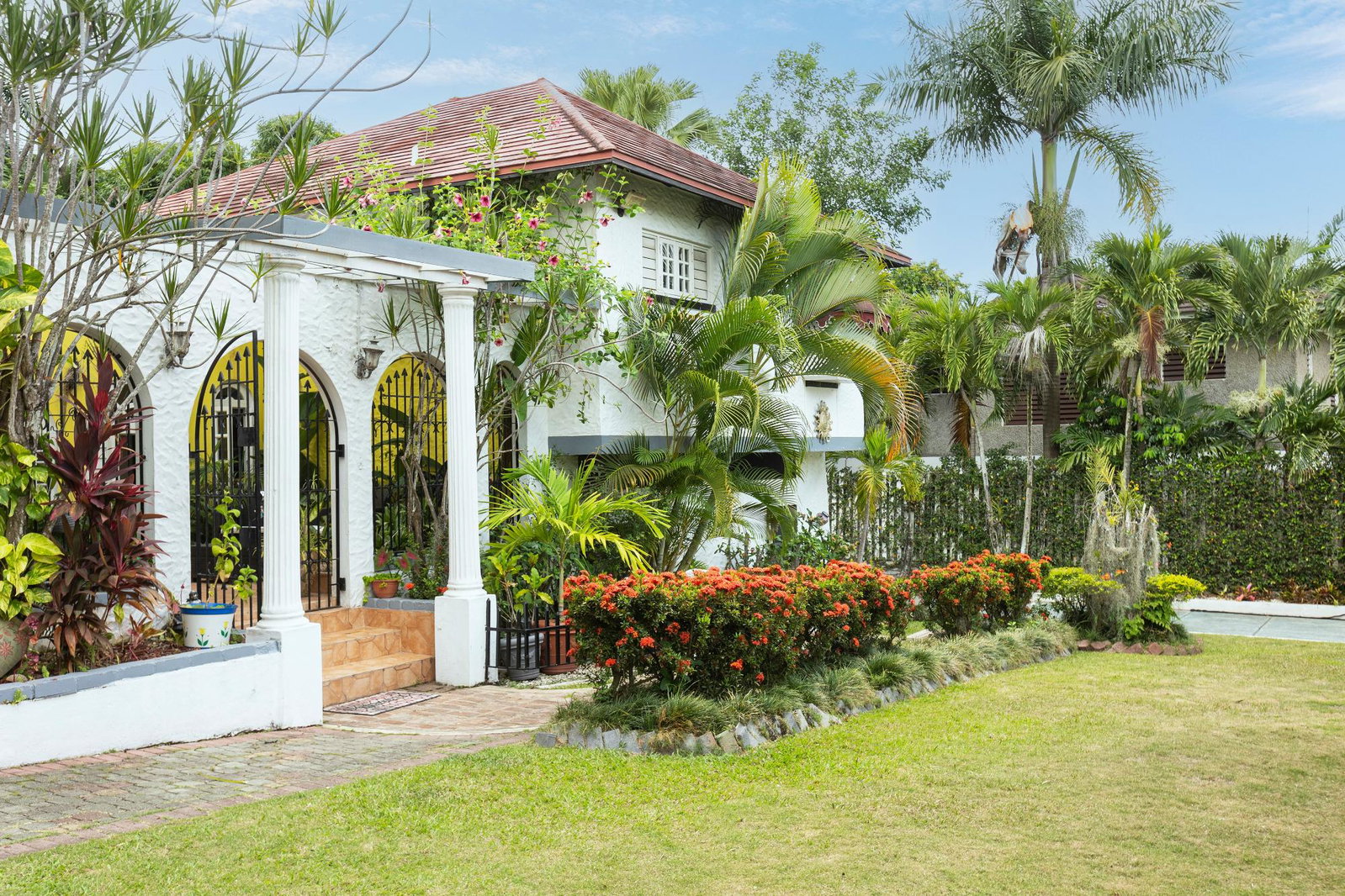 First image of 4 Garden Close in Kingston 8, St. Andrew, Jamaica - property is For Sale