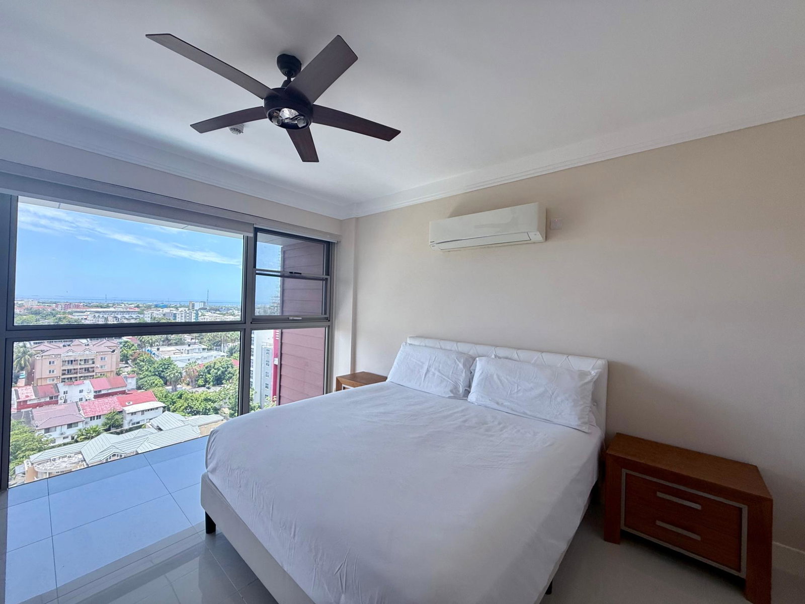 Nineteenth image of 908-20 South Avenue in Kingston 10, St. Andrew, Jamaica - property is For Rent