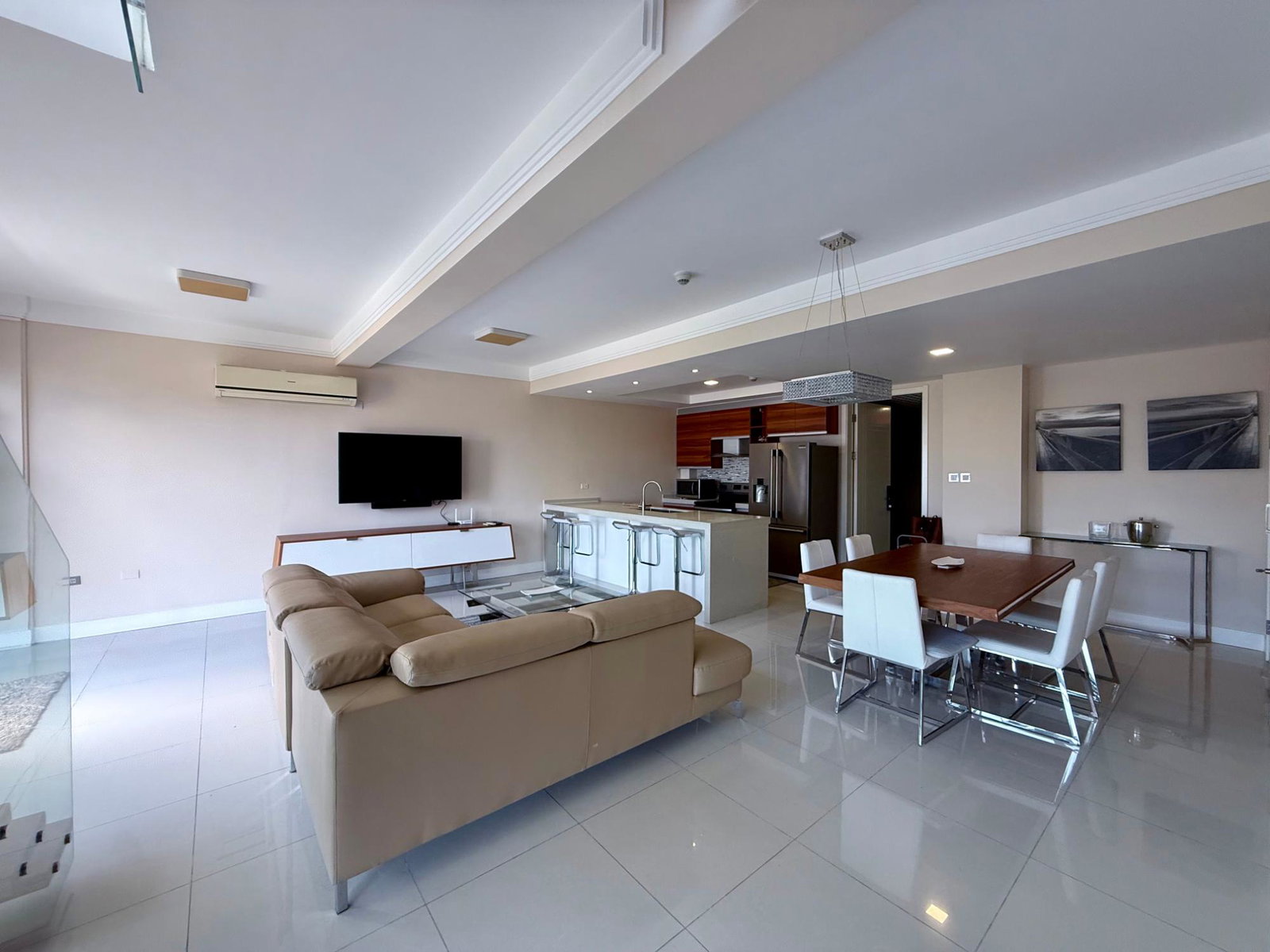 Seventh image of 908-20 South Avenue in Kingston 10, St. Andrew, Jamaica - property is For Rent