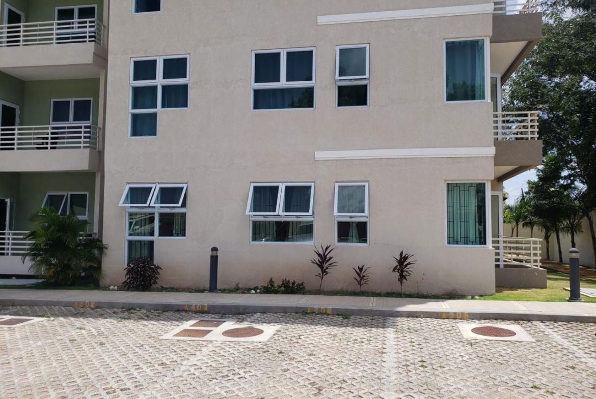 Fifteenth image of 10-14 Crieffe Road in Kingston 6, St. Andrew, Jamaica - property is For Rent