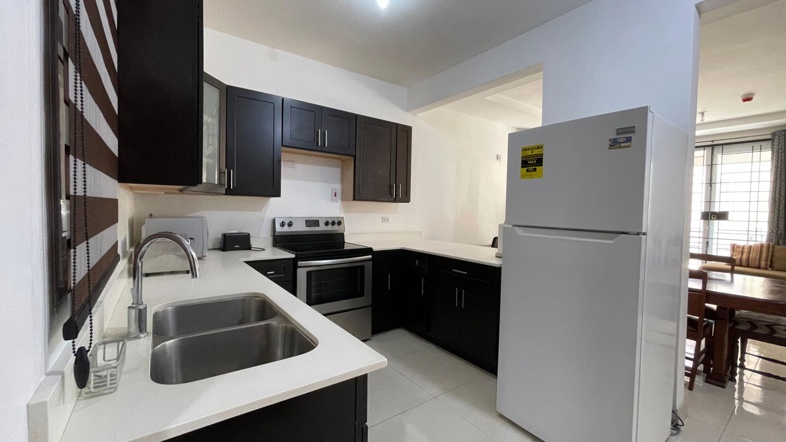Seventeenth image of 201- 23 Mayfair Close in Kingston 19, St. Andrew, Jamaica - property is For Rent