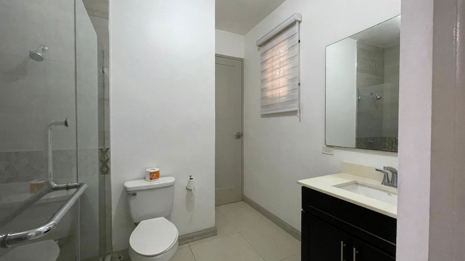 Twentieth image of 201- 23 Mayfair Close in Kingston 19, St. Andrew, Jamaica - property is For Rent