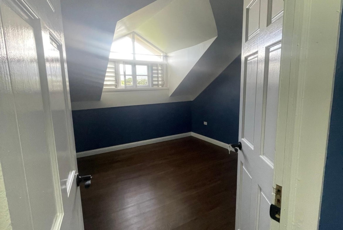 Fifteenth image of 11-21 Washington Close in Kingston 10, St. Andrew, Jamaica - property is For Rent