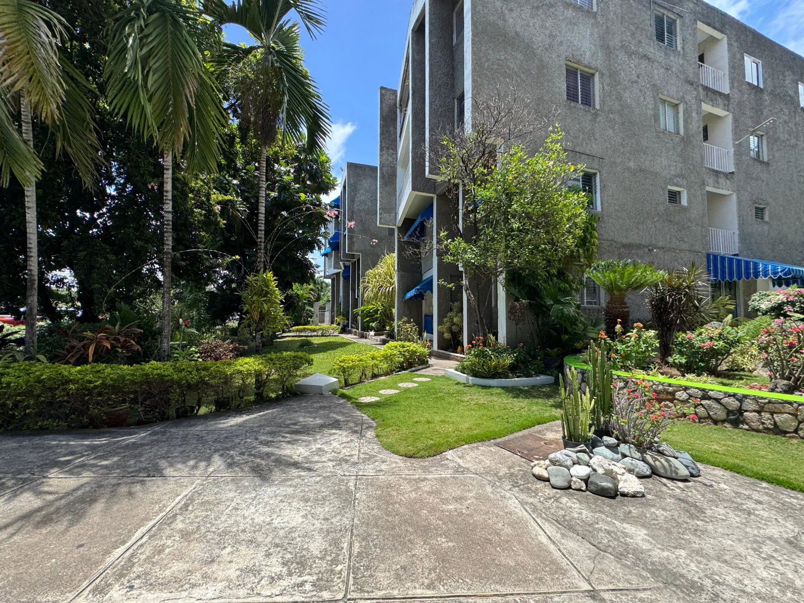 Sixth image of 38-96b Old Hope Road in Kingston 6, St. Andrew, Jamaica - property is For Rent