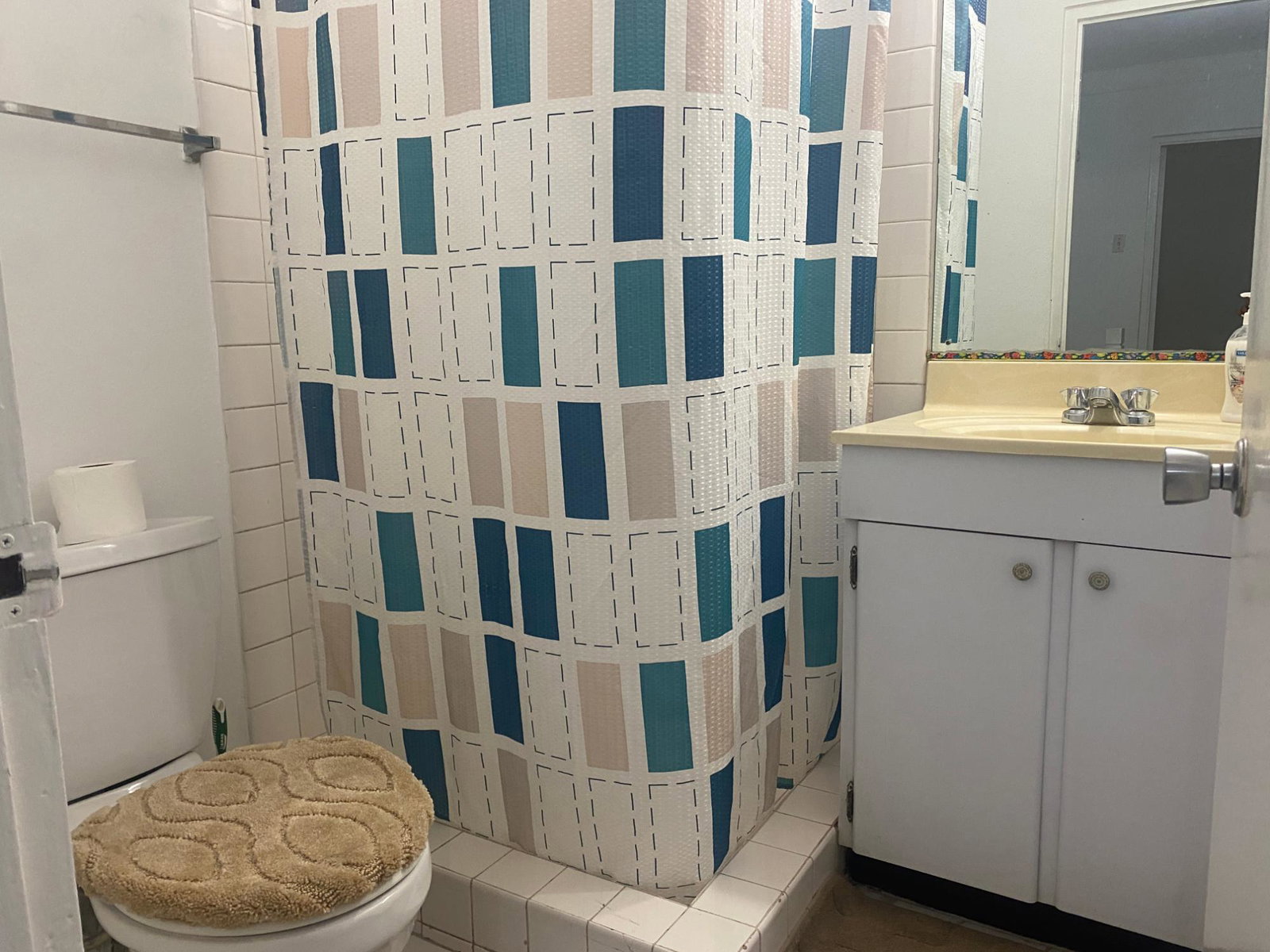 Twelfth image of 13-4-12 Renfrew Road in Kingston 5, St. Andrew, Jamaica - property is For Rent