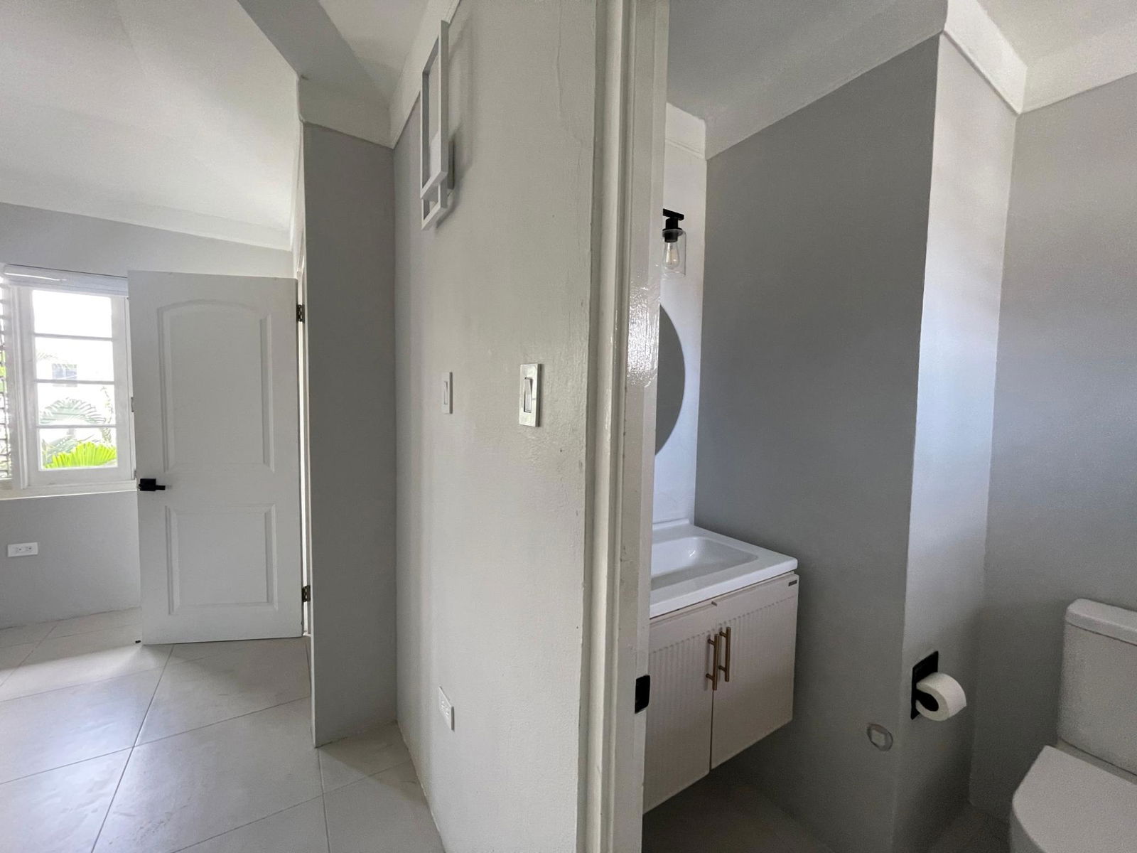 Tenth image of 27-4-12 Renfrew Road in Kingston 5, St. Andrew, Jamaica - property is For Rent