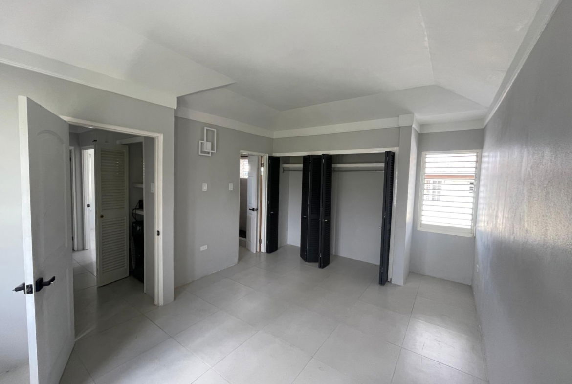 Twelfth image of 27-4-12 Renfrew Road in Kingston 5, St. Andrew, Jamaica - property is For Rent