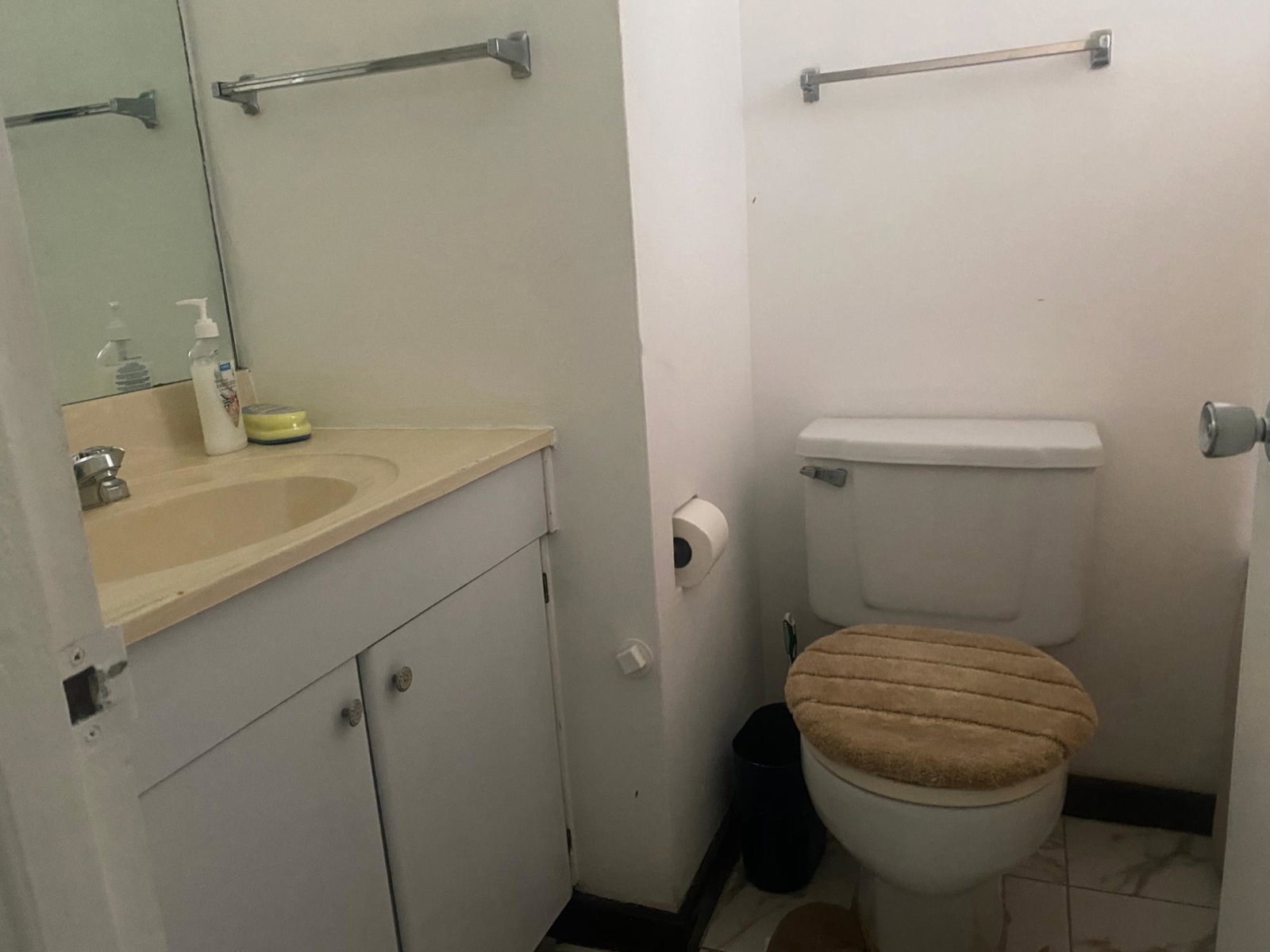 Eighth image of 13-4-12 Renfrew Road in Kingston 5, St. Andrew, Jamaica - property is For Rent