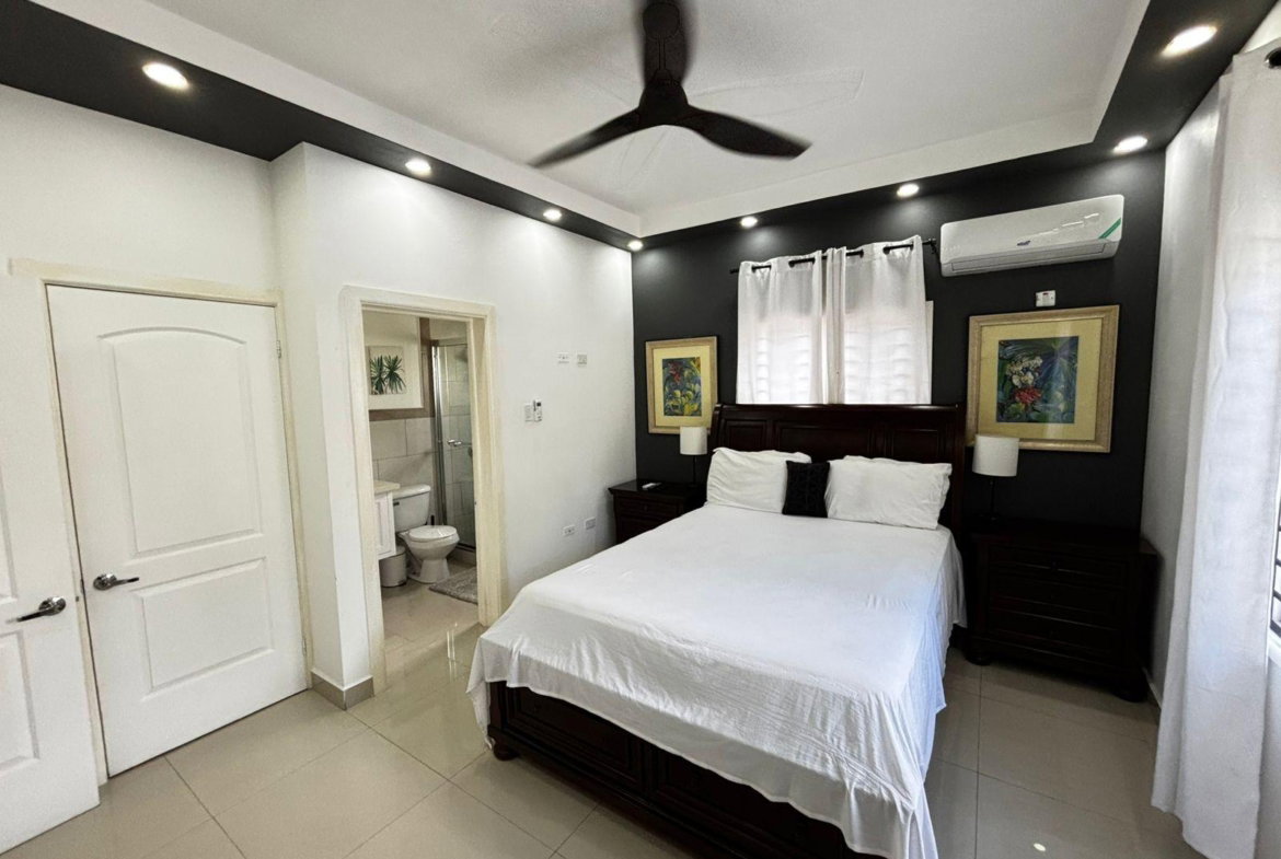 Seventh image of 1-39 University Crescent in Kingston 6, St. Andrew, Jamaica - property is For Rent
