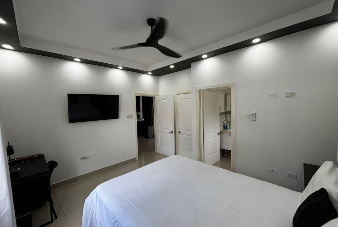 Eighth image of 1-39 University Crescent in Kingston 6, St. Andrew, Jamaica - property is For Rent
