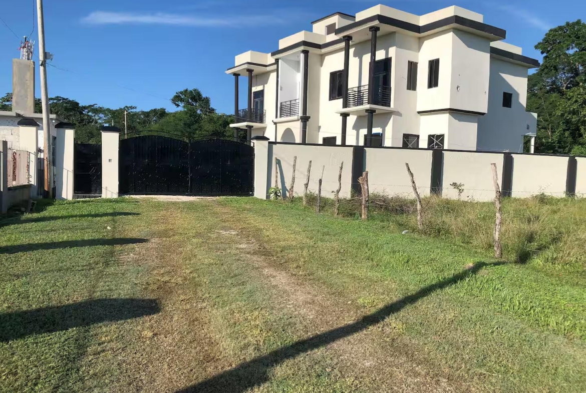 Tenth image of A103 Spring Park in Black River, St. Elizabeth, Jamaica - property is For Rent