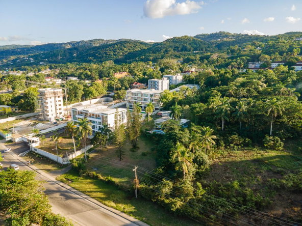 Sixteenth image of Unit 6- Paradise Bay in Reading, St. James, Jamaica - property is For Rent