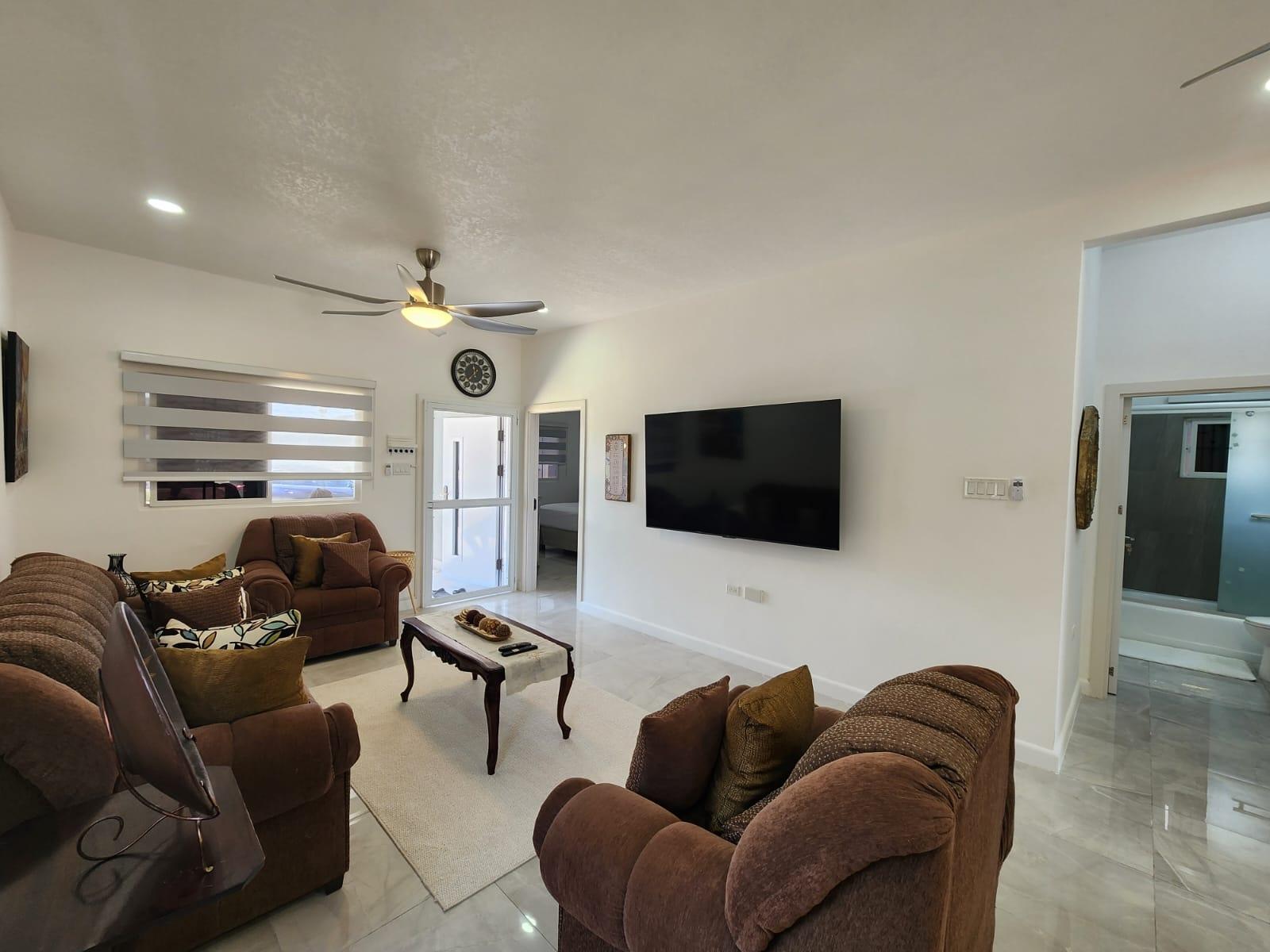 Fifth image of 89 Scarborough Avenue, Oshaw in Greater Portmore, St. Catherine, Jamaica - property is For Rent