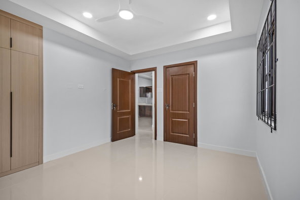 Eighth image of 40 Oak Estate in Greater Portmore, St. Catherine, Jamaica - property is For Rent