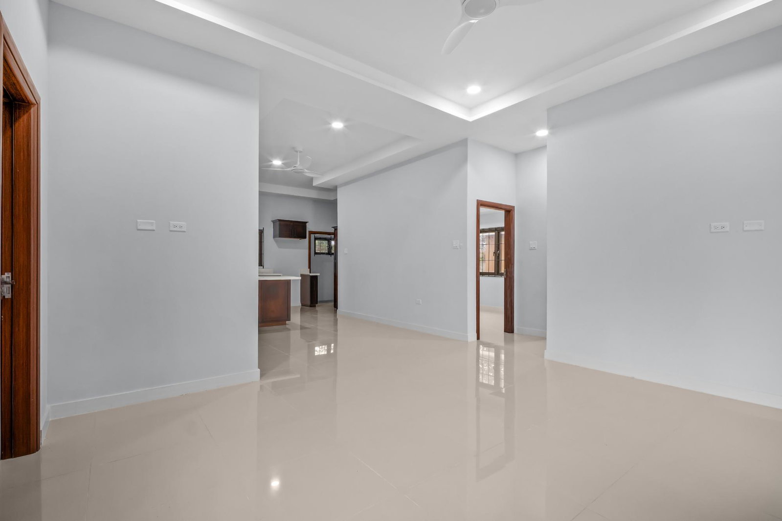 Ninth image of 40 Oak Estate in Greater Portmore, St. Catherine, Jamaica - property is For Rent