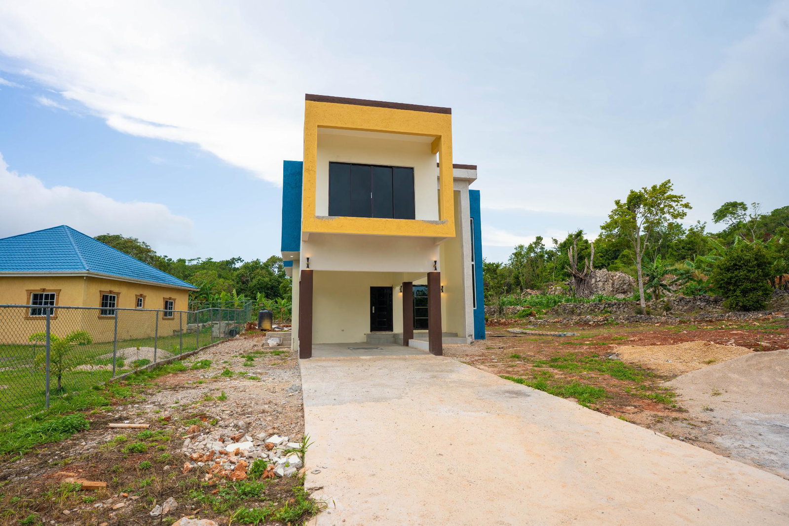 Modern-3-Bedroom-Townhouse-for-Sale-in-Hatfield-Square-Manchester-Jamaica Fourth image of Lot/apt 4c- Redbank Hatfield P.o. Man in Hatfield, Manchester, Jamaica - property is For Sale