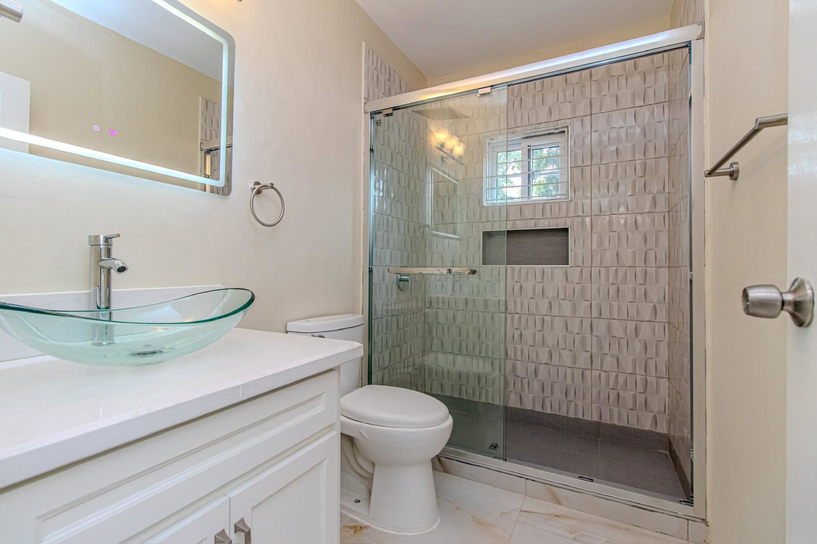 Seventeenth image of 1 Seatonhurst ct in Kingston 5, St. Andrew, Jamaica - property is For Rent