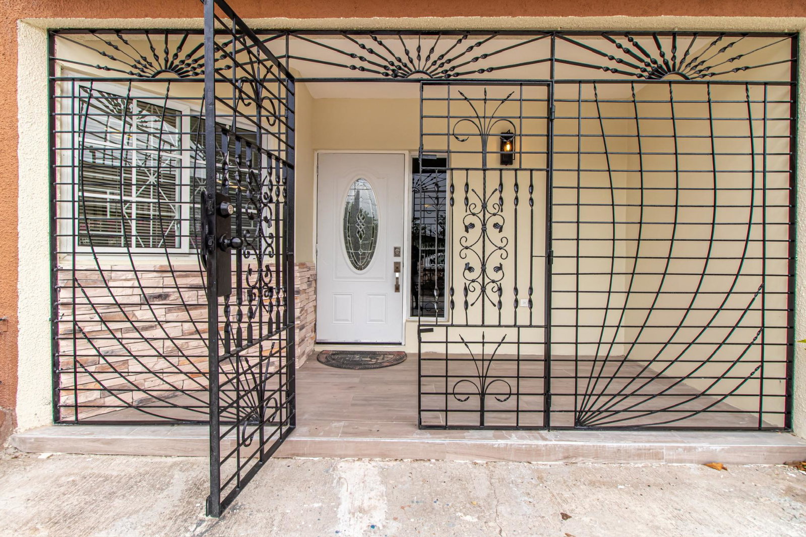 Fifth image of 1 Seatonhurst ct in Kingston 5, St. Andrew, Jamaica - property is For Rent