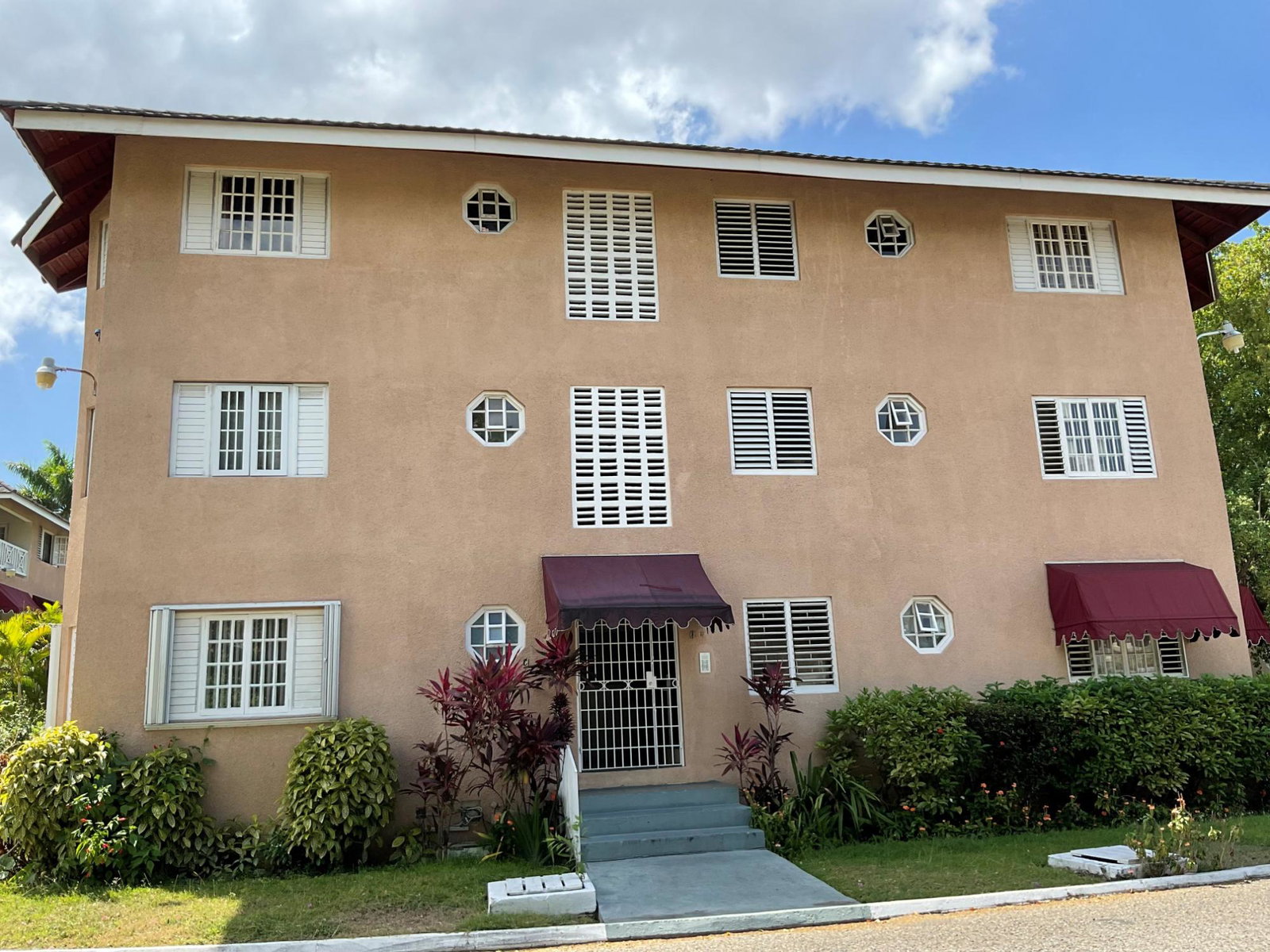 Third image of 101a-14 Kingsway in Kingston 10, St. Andrew, Jamaica - property is For Rent