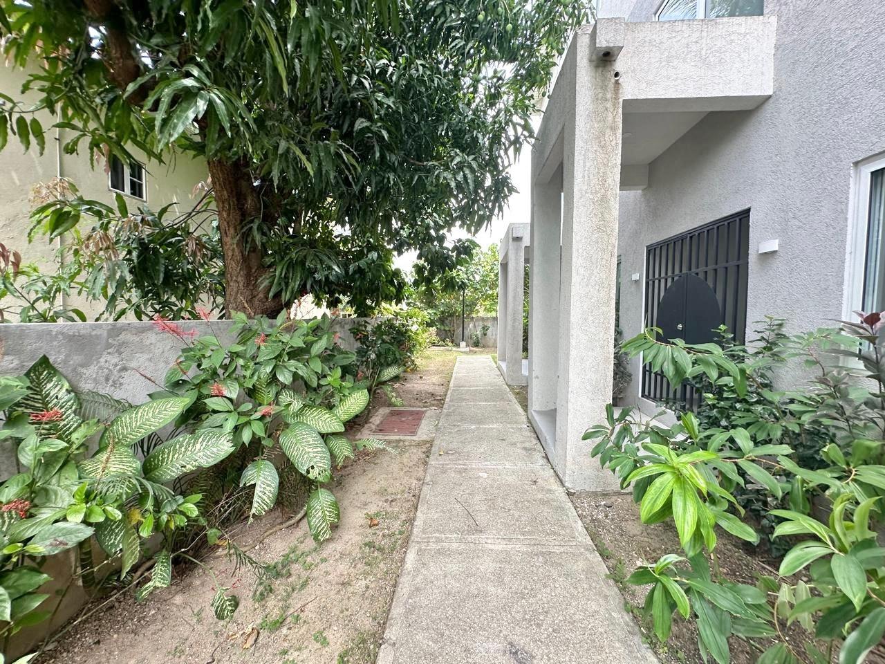 Modern-Ground-Level-Apartment-for-Sale-on-Shortwood-Road-St.-Andrew-Jamaica Fifth image of H4-67 Shortwood Road in Kingston 6, St. Andrew, Jamaica - property is For Sale