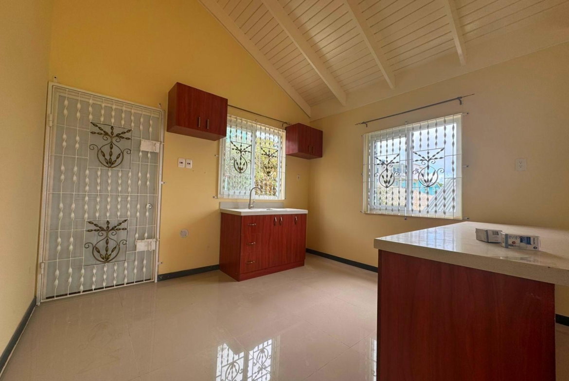 Seventh image of Edmund Ridge Estate in SPOT VALLEY, St. James, Jamaica - property is For Rent