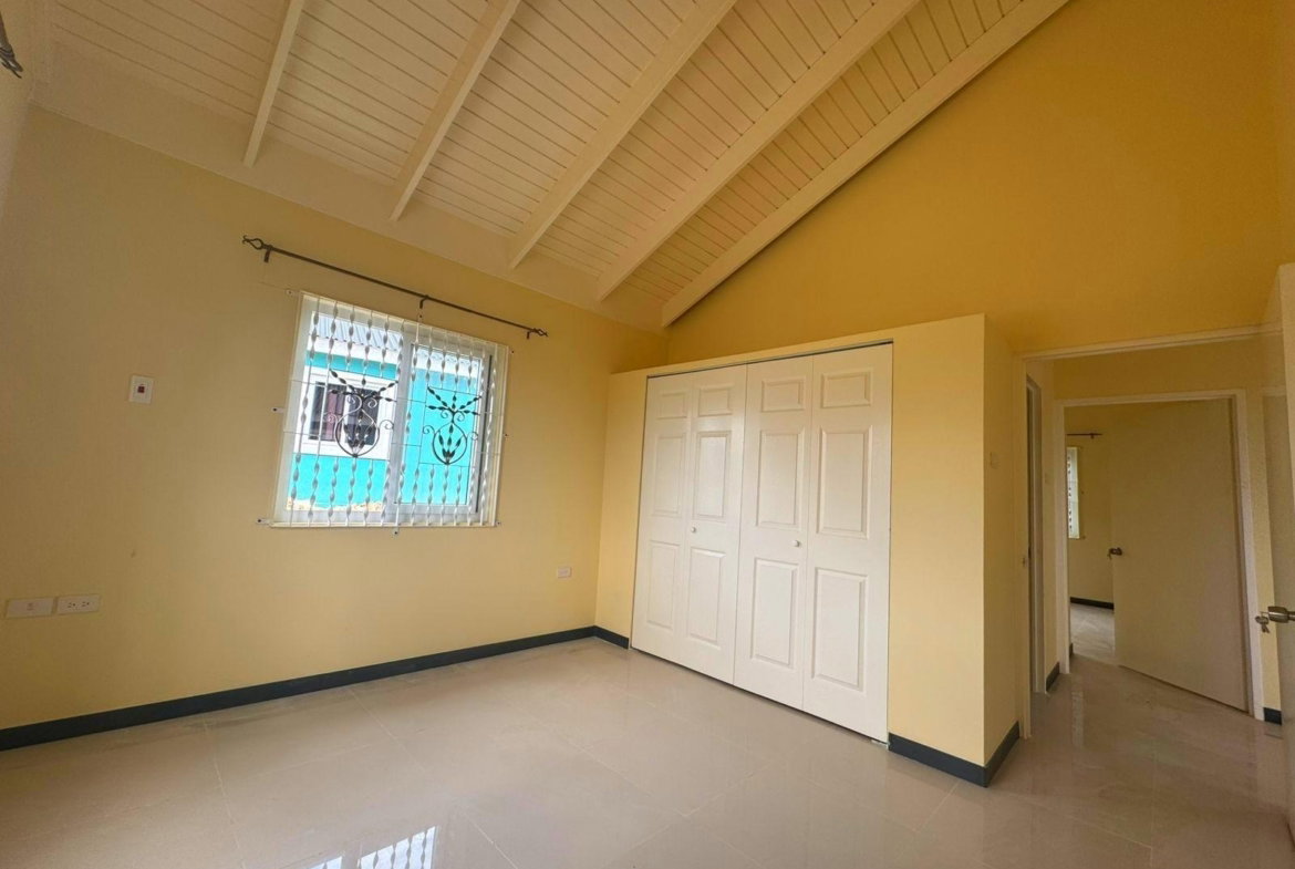 Ninth image of Edmund Ridge Estate in SPOT VALLEY, St. James, Jamaica - property is For Rent